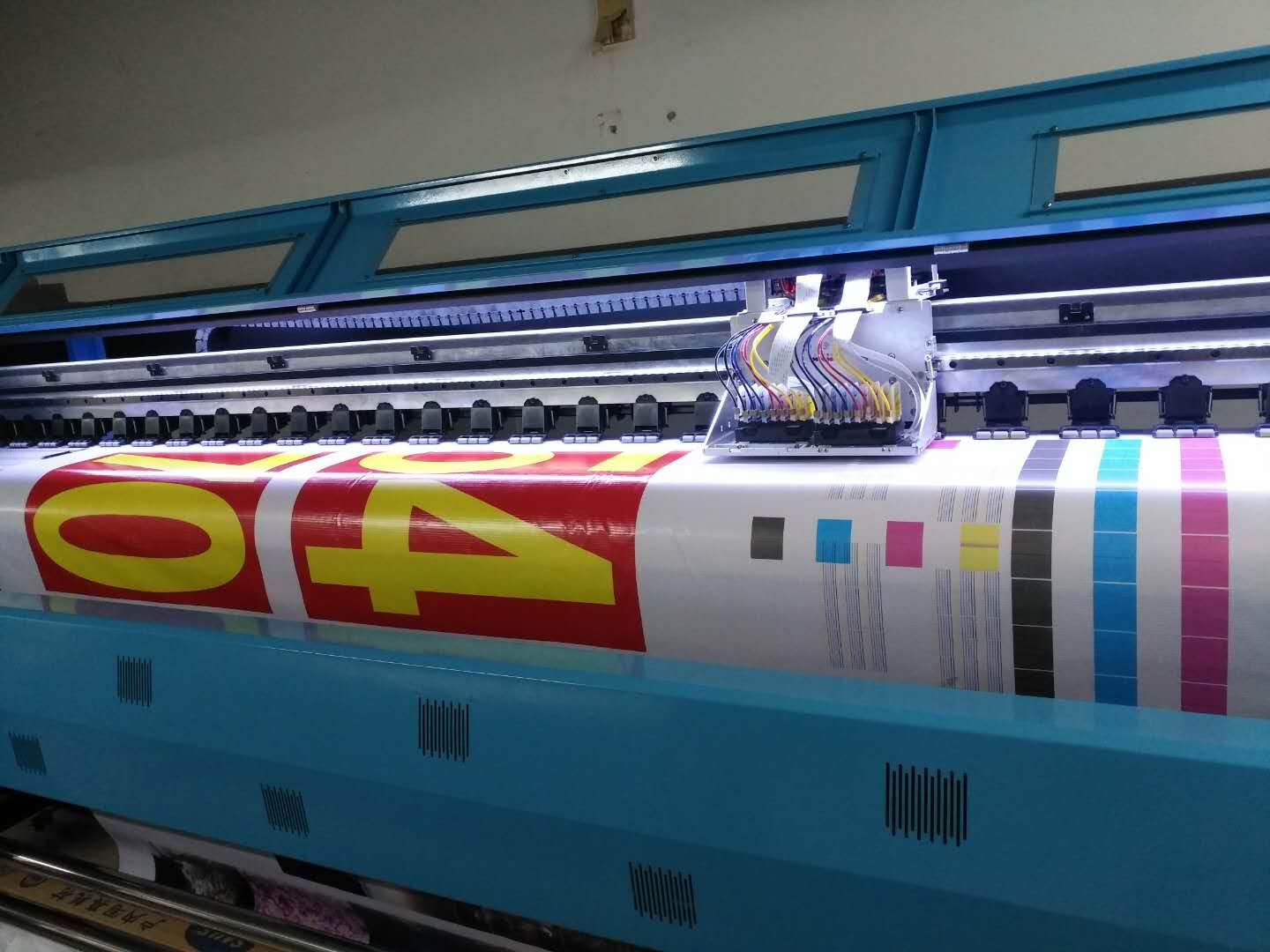 廣東東莞長(zhǎng)安3.2米寫真機(jī)安裝成功